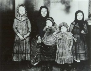 Famine NY Ellis Island 9-thestewartsinireland.ie